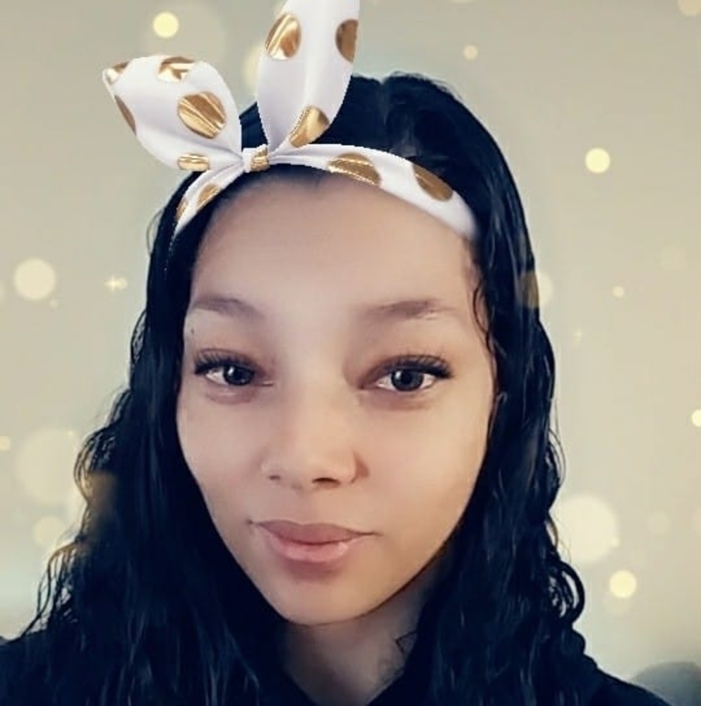 Meet your Posher, Kayla
